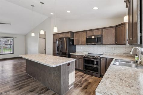 471 Tulip Trail Wadsworth OH 44281