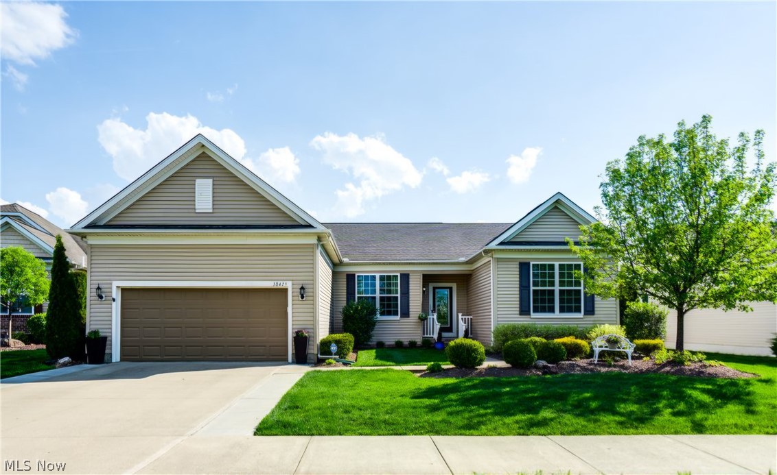 38475 Kingsbury Drive North Ridgeville OH 44039