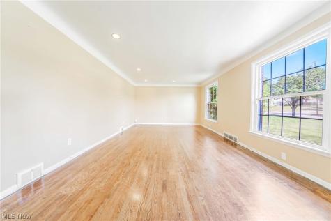 25542 Concord Drive Beachwood OH 44122