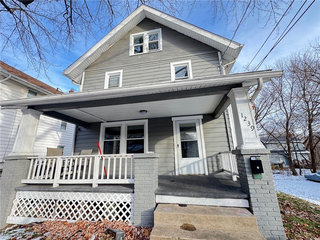 1239 Pondview Avenue Akron OH 44305