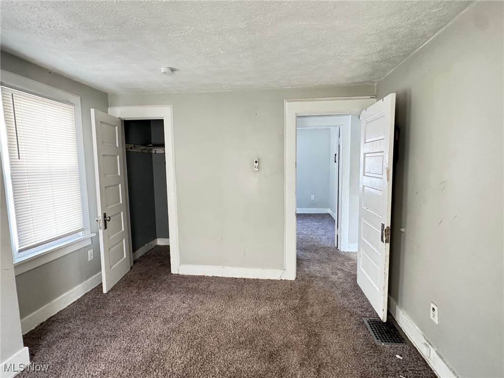 1239 Pondview Avenue Akron OH 44305