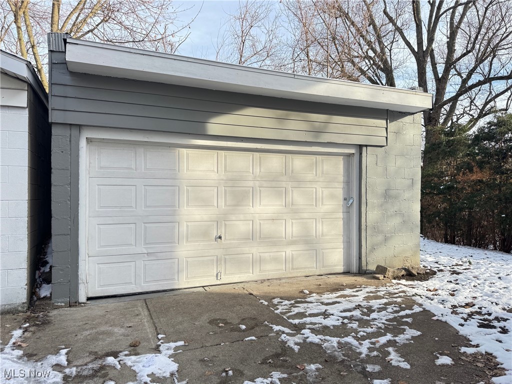 1239 Pondview Avenue Akron OH 44305