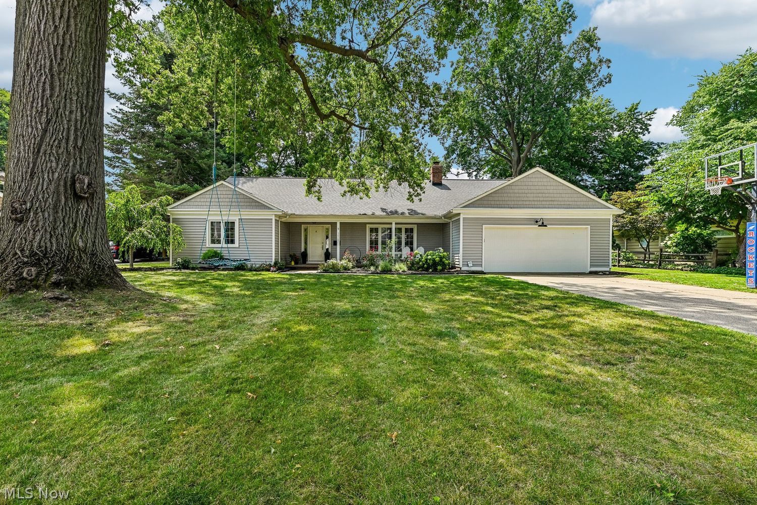 30207 Winsor Drive Bay Village OH 44140