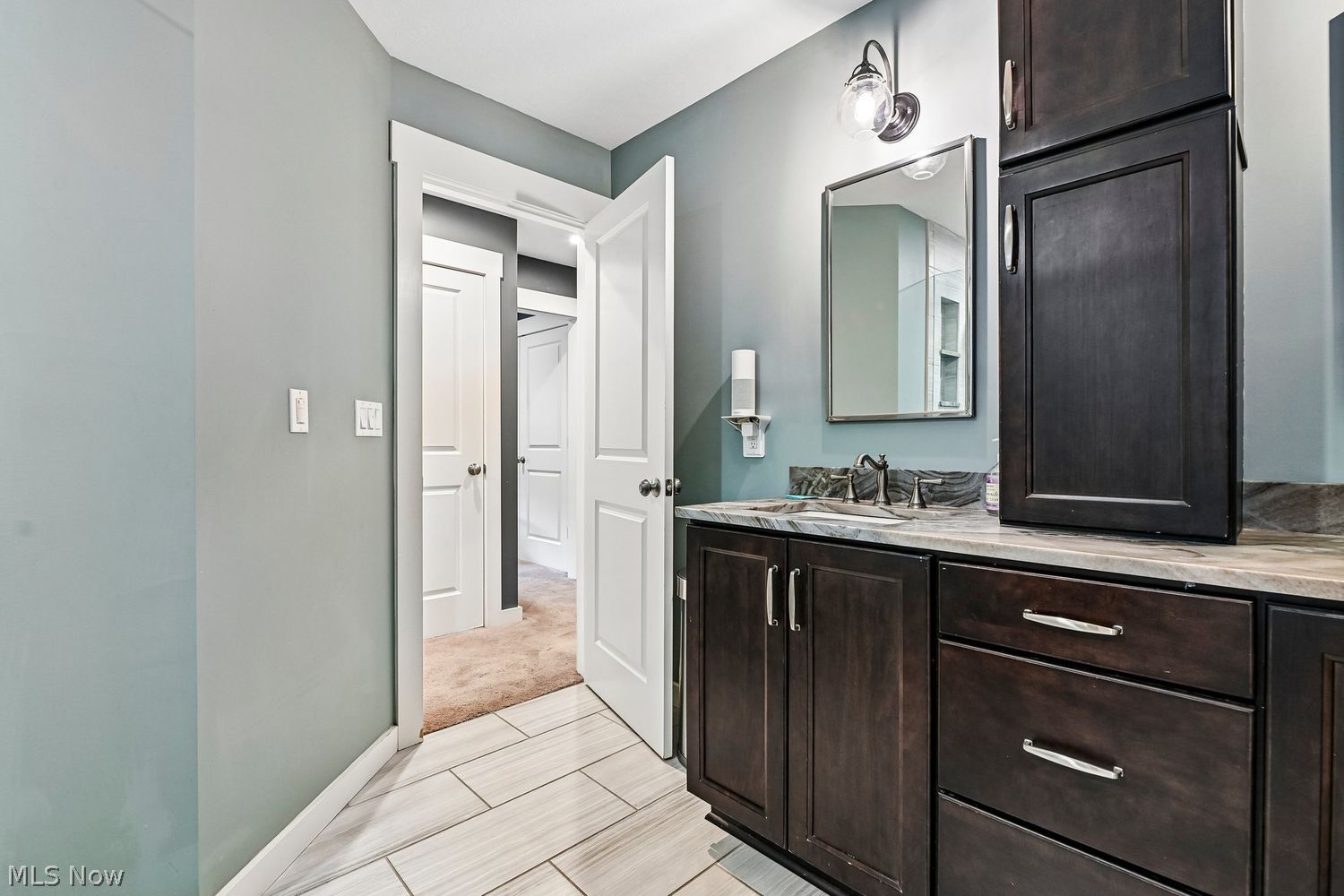 30207 Winsor Drive Bay Village OH 44140
