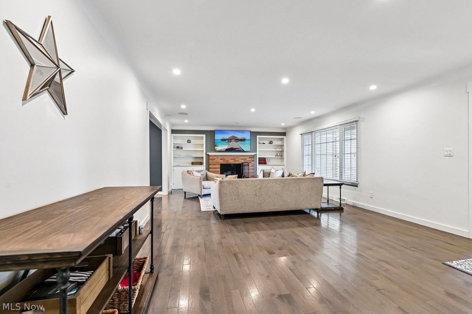 30207 Winsor Drive Bay Village OH 44140