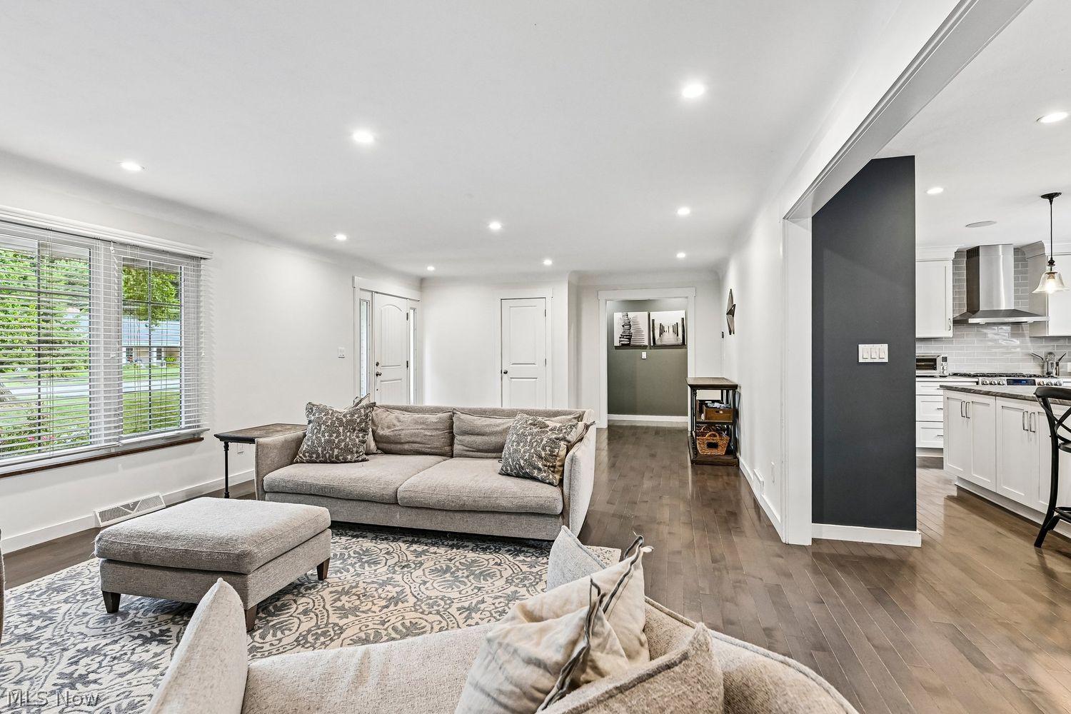 30207 Winsor Drive Bay Village OH 44140