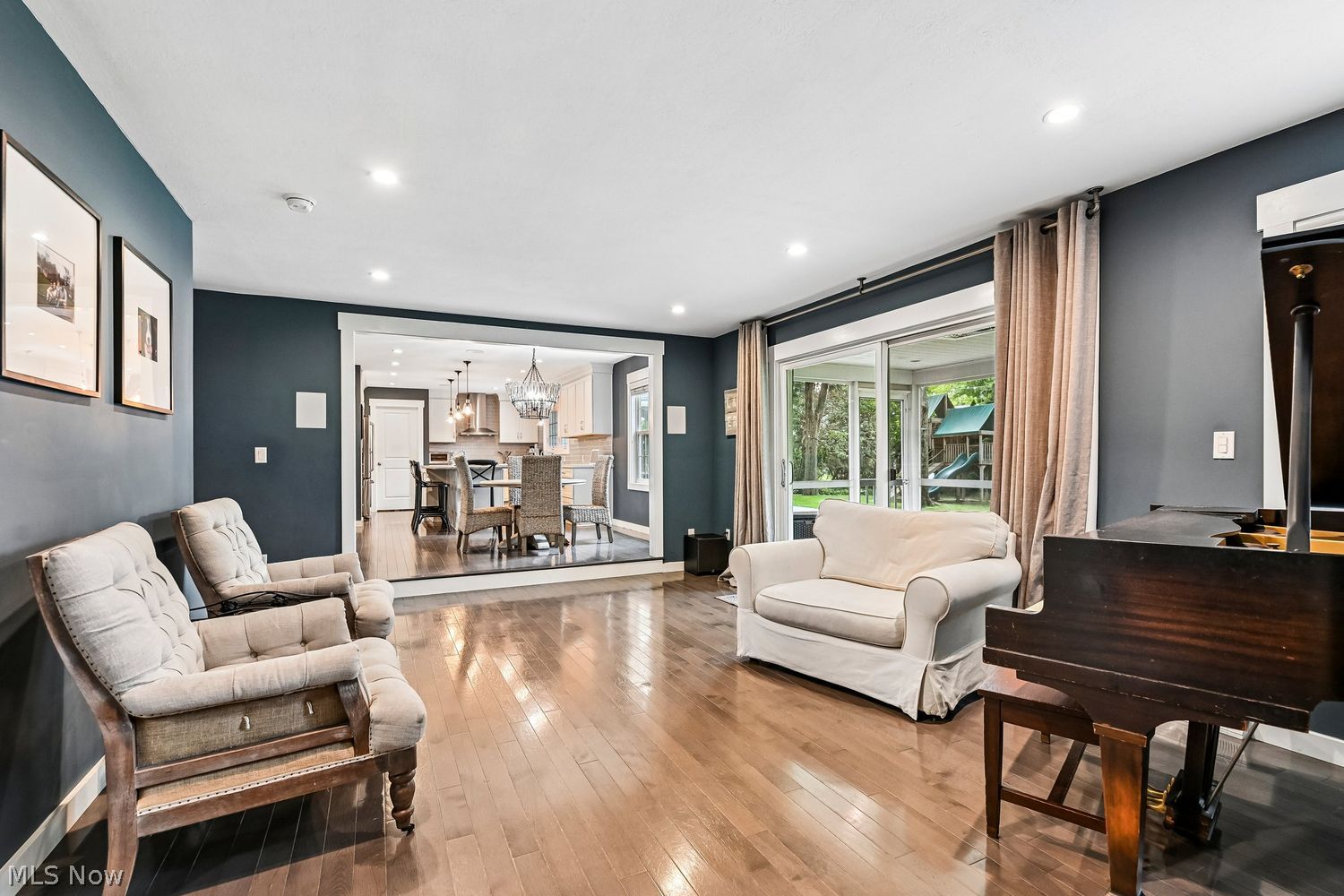 30207 Winsor Drive Bay Village OH 44140