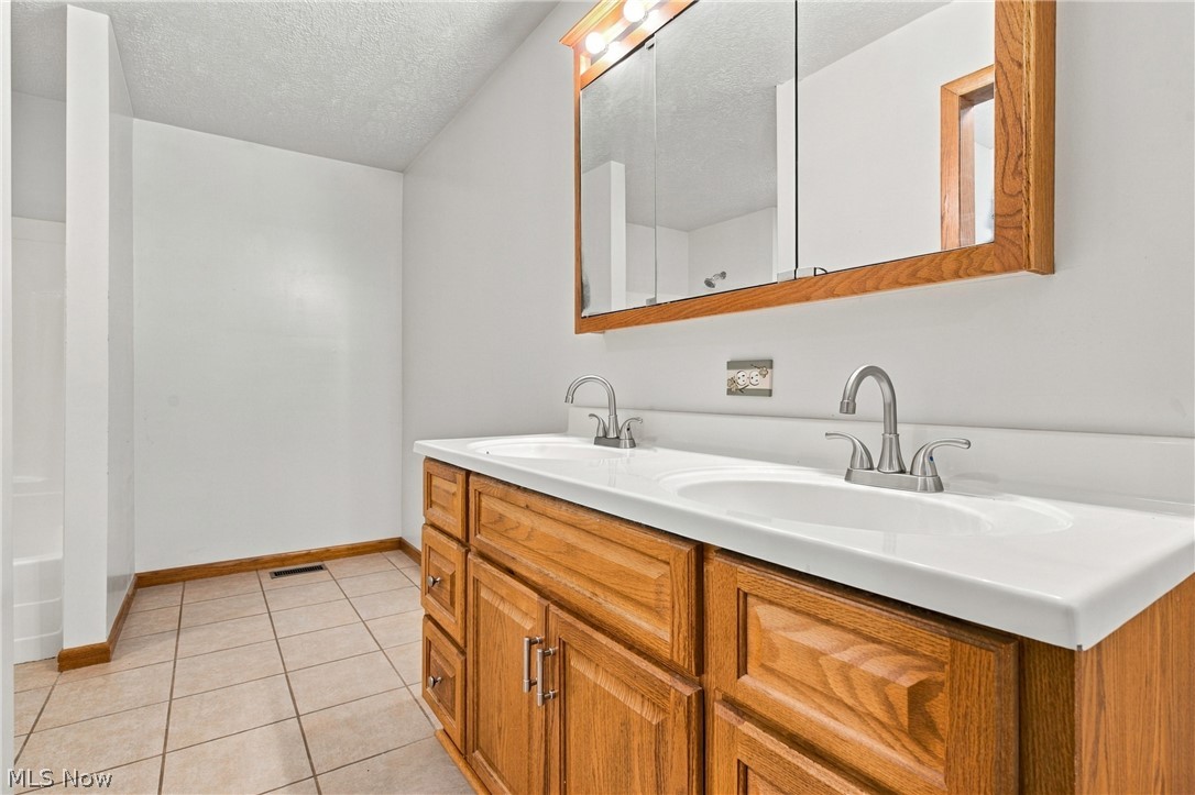 507 Ledge Road Macedonia OH 44056
