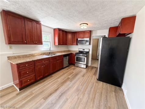 5444 Kenbridge Drive Cleveland OH 44143