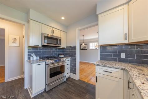 21130 Edgecliff Drive Euclid OH 44123