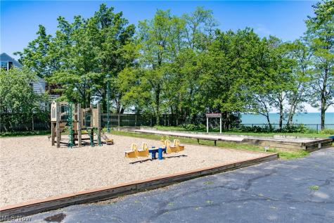 21130 Edgecliff Drive Euclid OH 44123