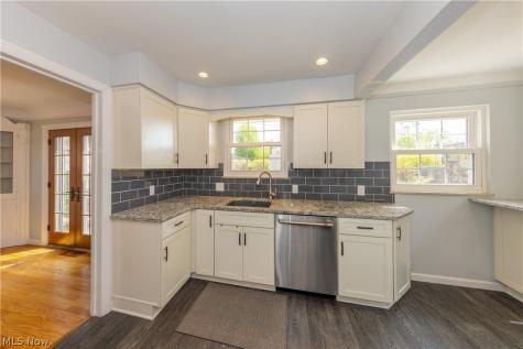 21130 Edgecliff Drive Euclid OH 44123
