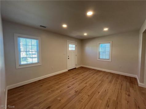 13325 Carrington Avenue Cleveland OH 44135