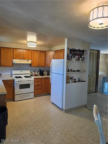 3992 W 176th Street Cleveland OH 44111