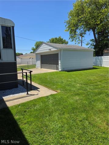 3992 W 176th Street Cleveland OH 44111