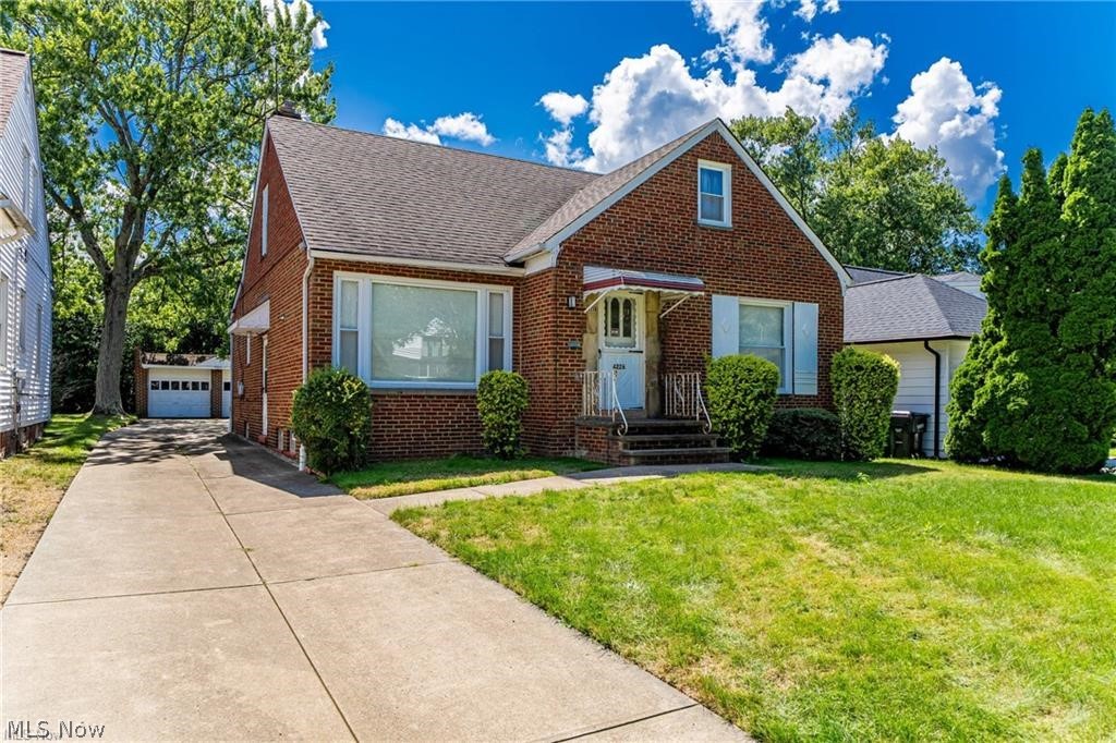 4226 Okalona Road South Euclid OH 44121