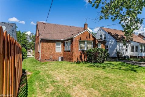 4226 Okalona Road South Euclid OH 44121