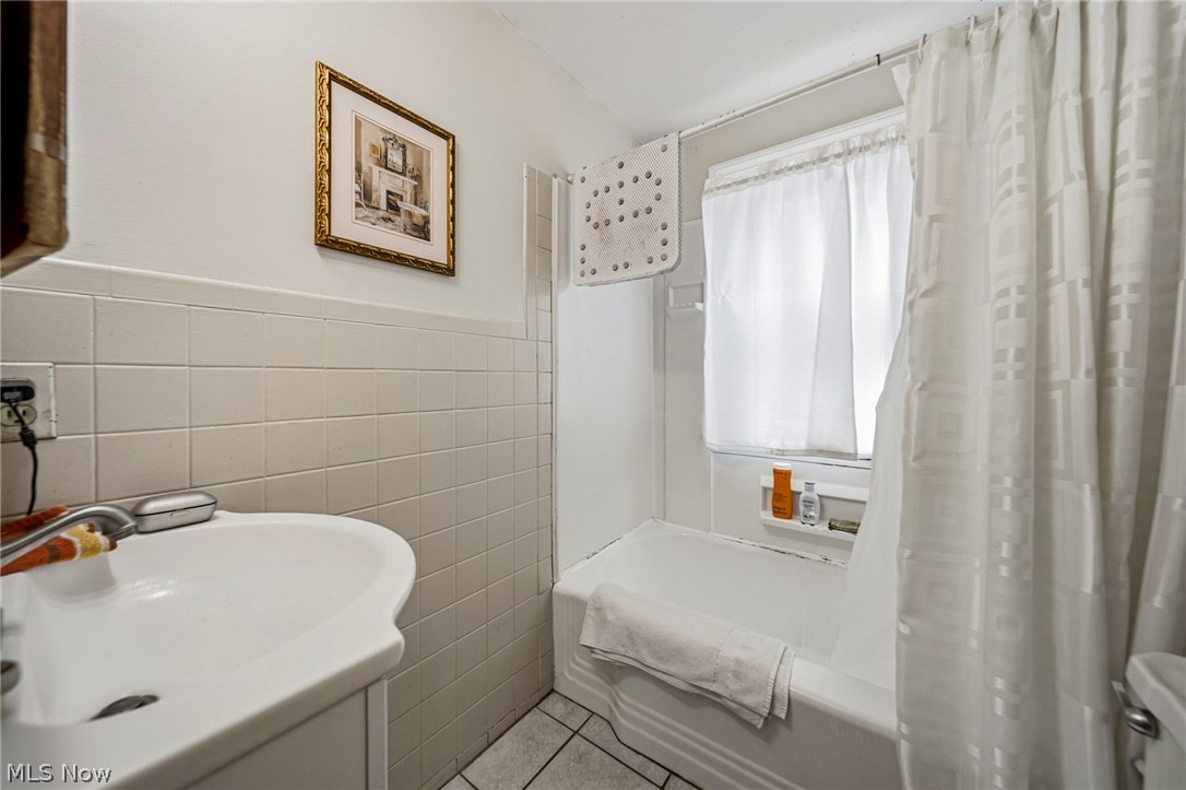 134 E 293rd Street Willowick OH 44095