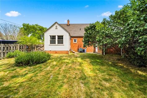 134 E 293rd Street Willowick OH 44095