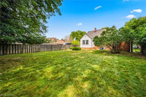 134 E 293rd Street Willowick OH 44095