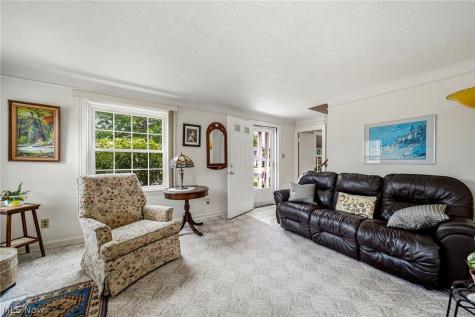 134 E 293rd Street Willowick OH 44095