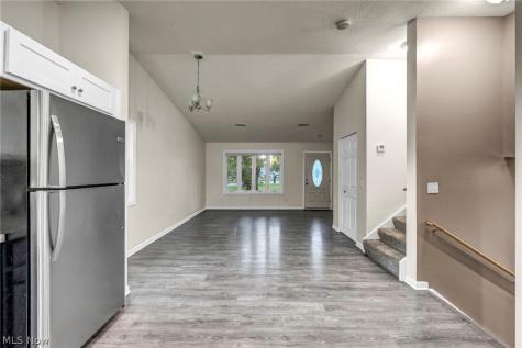209 Oakwood Lane Seville OH 44273