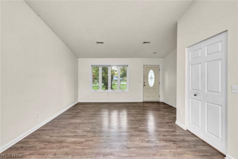 209 Oakwood Lane Seville OH 44273