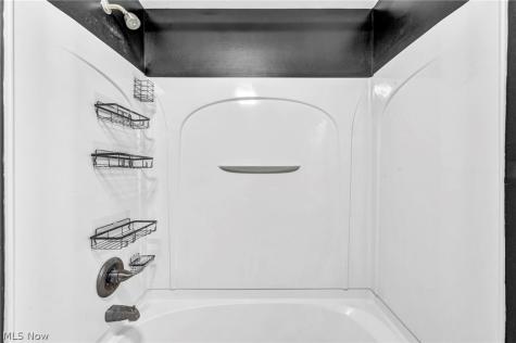 209 Oakwood Lane Seville OH 44273