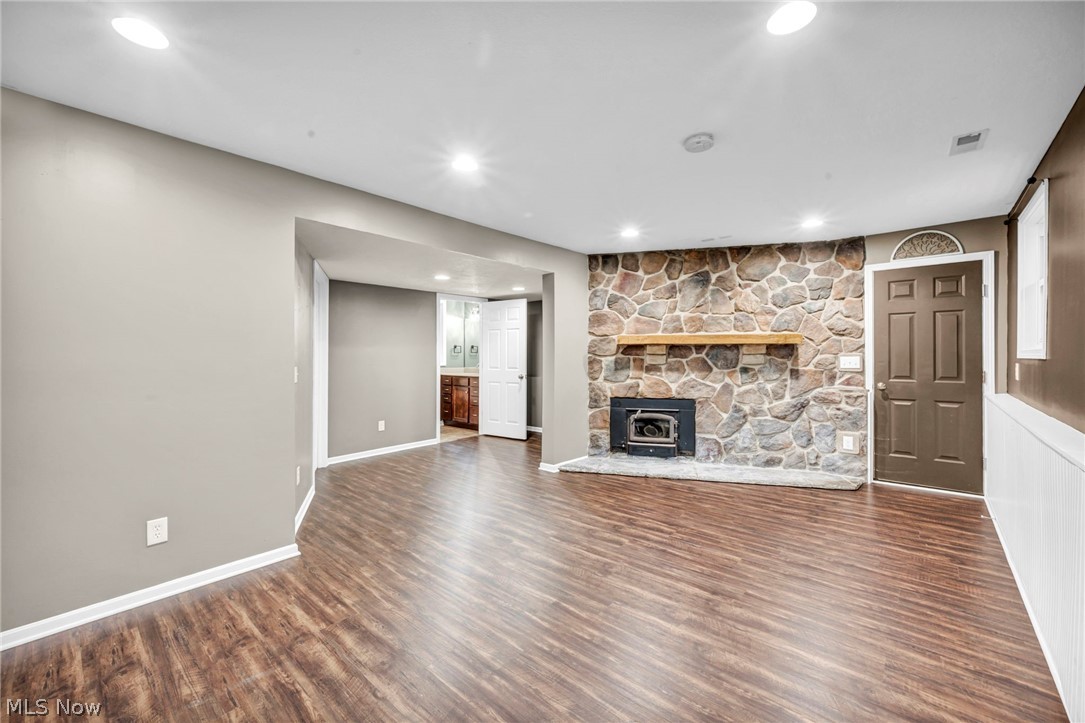 209 Oakwood Lane Seville OH 44273
