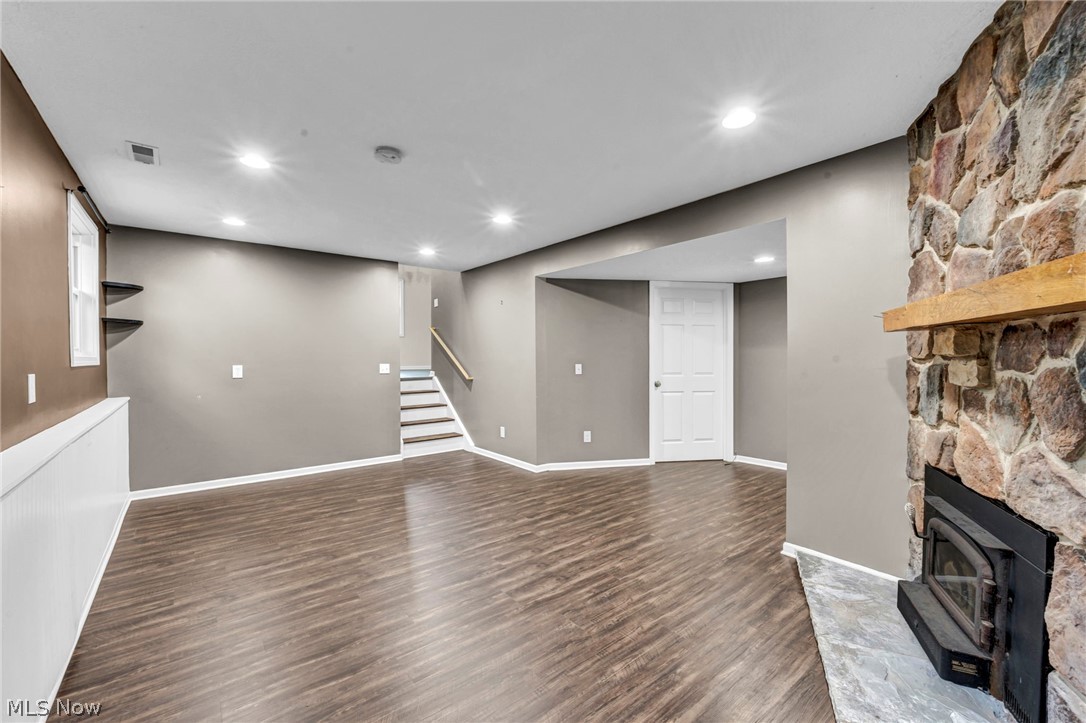 209 Oakwood Lane Seville OH 44273