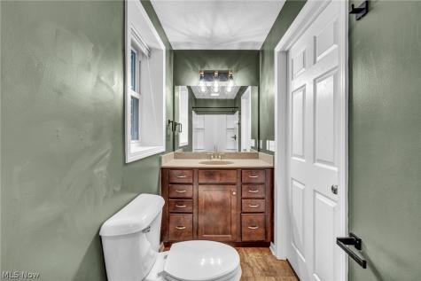 209 Oakwood Lane Seville OH 44273