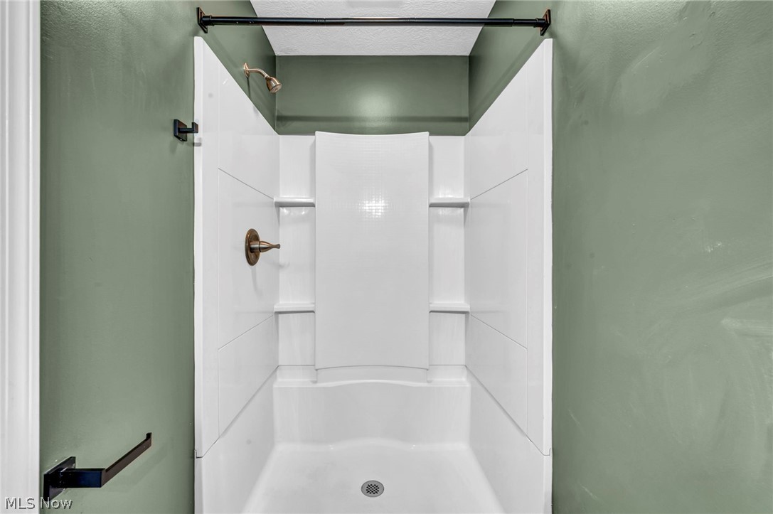 209 Oakwood Lane Seville OH 44273