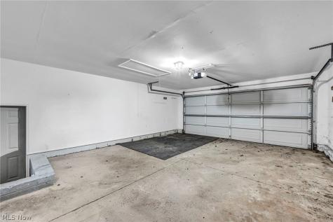 209 Oakwood Lane Seville OH 44273