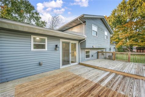 209 Oakwood Lane Seville OH 44273