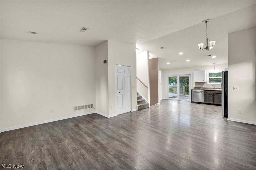 209 Oakwood Lane Seville OH 44273