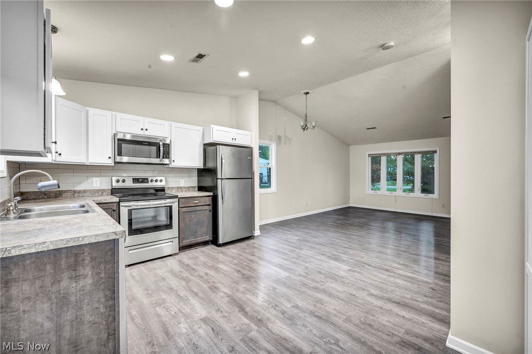 209 Oakwood Lane Seville OH 44273