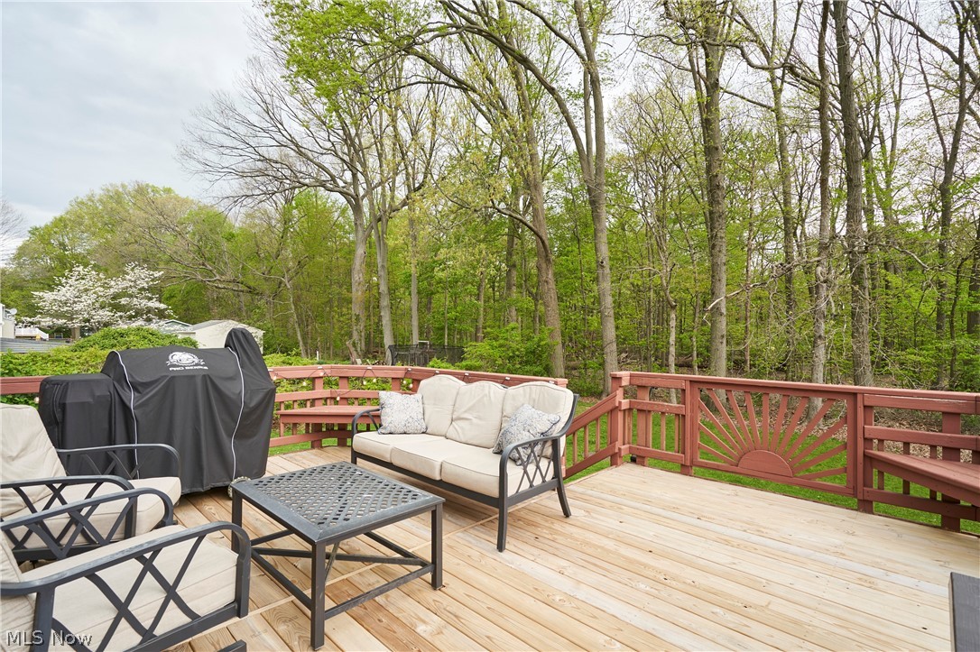 5165 Fawn Drive New Franklin OH 44319