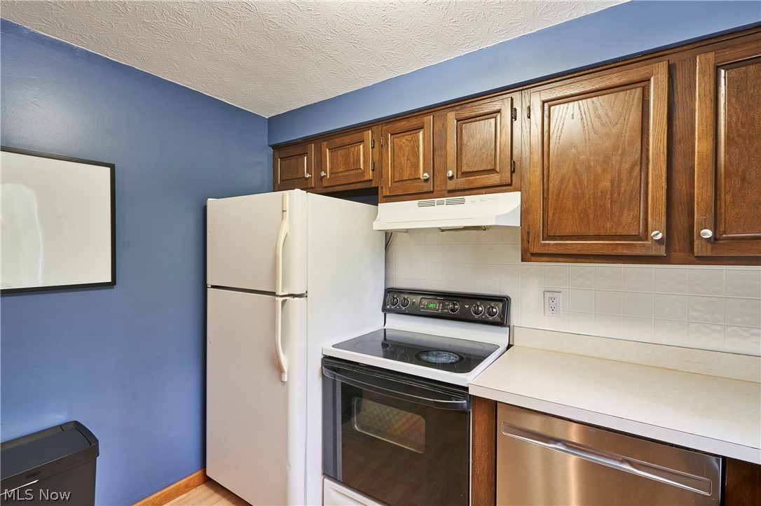 5165 Fawn Drive New Franklin OH 44319