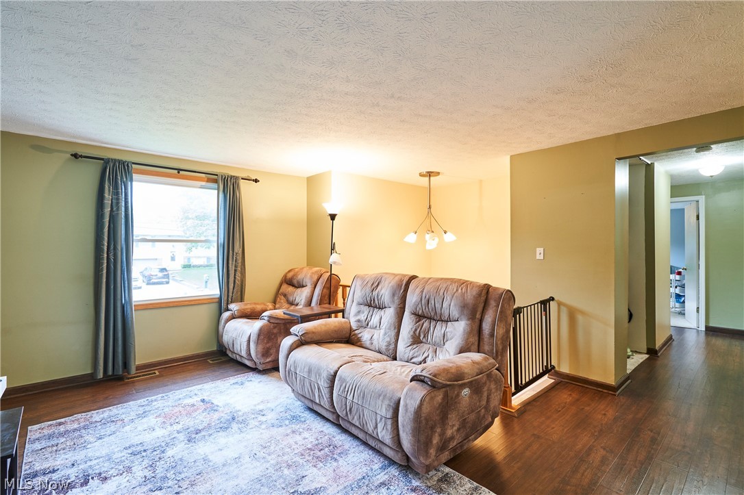 5165 Fawn Drive New Franklin OH 44319