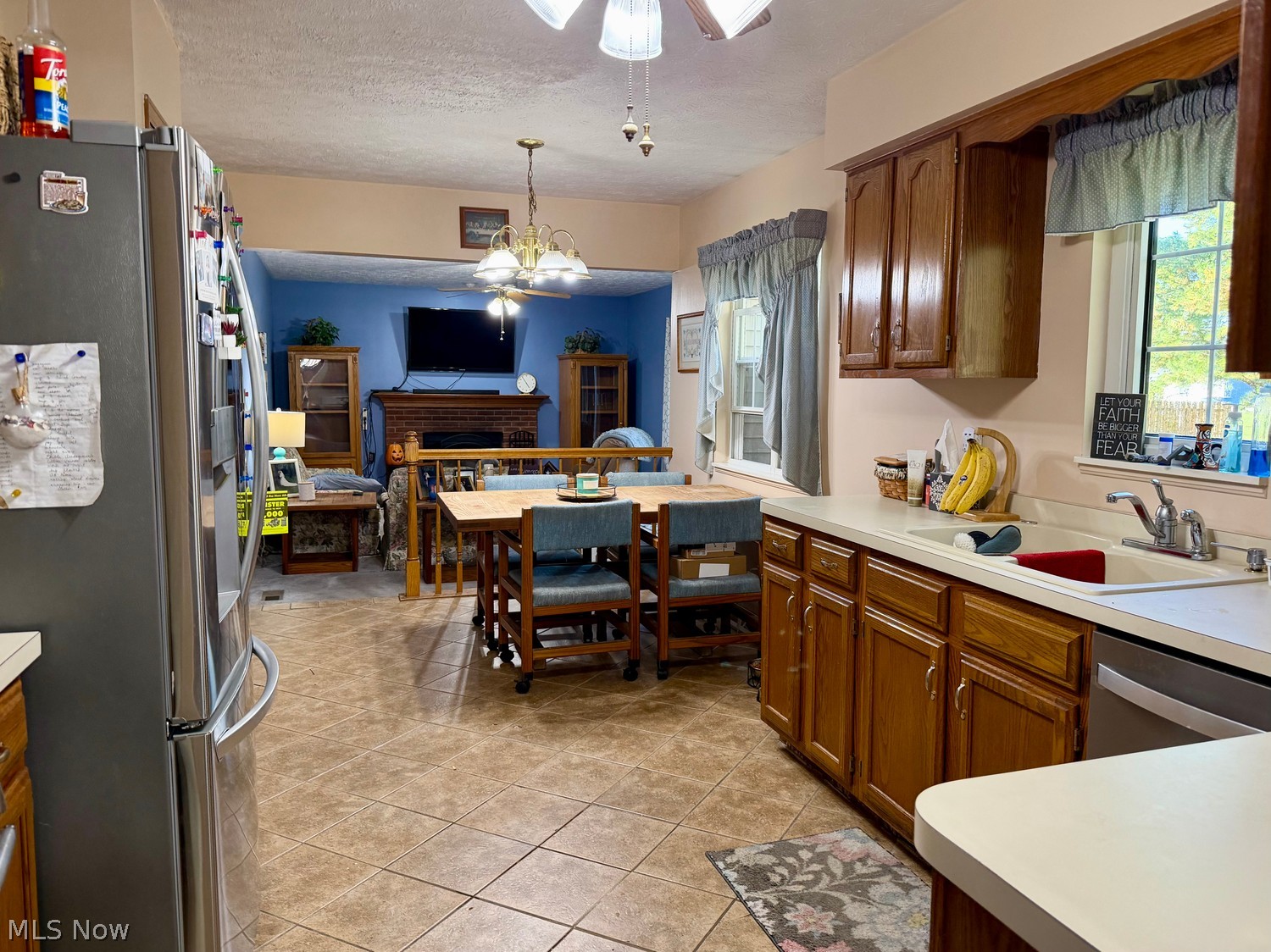 121 Cumberland Court Elyria OH 44035