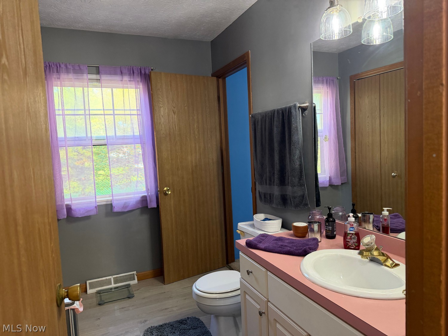 121 Cumberland Court Elyria OH 44035