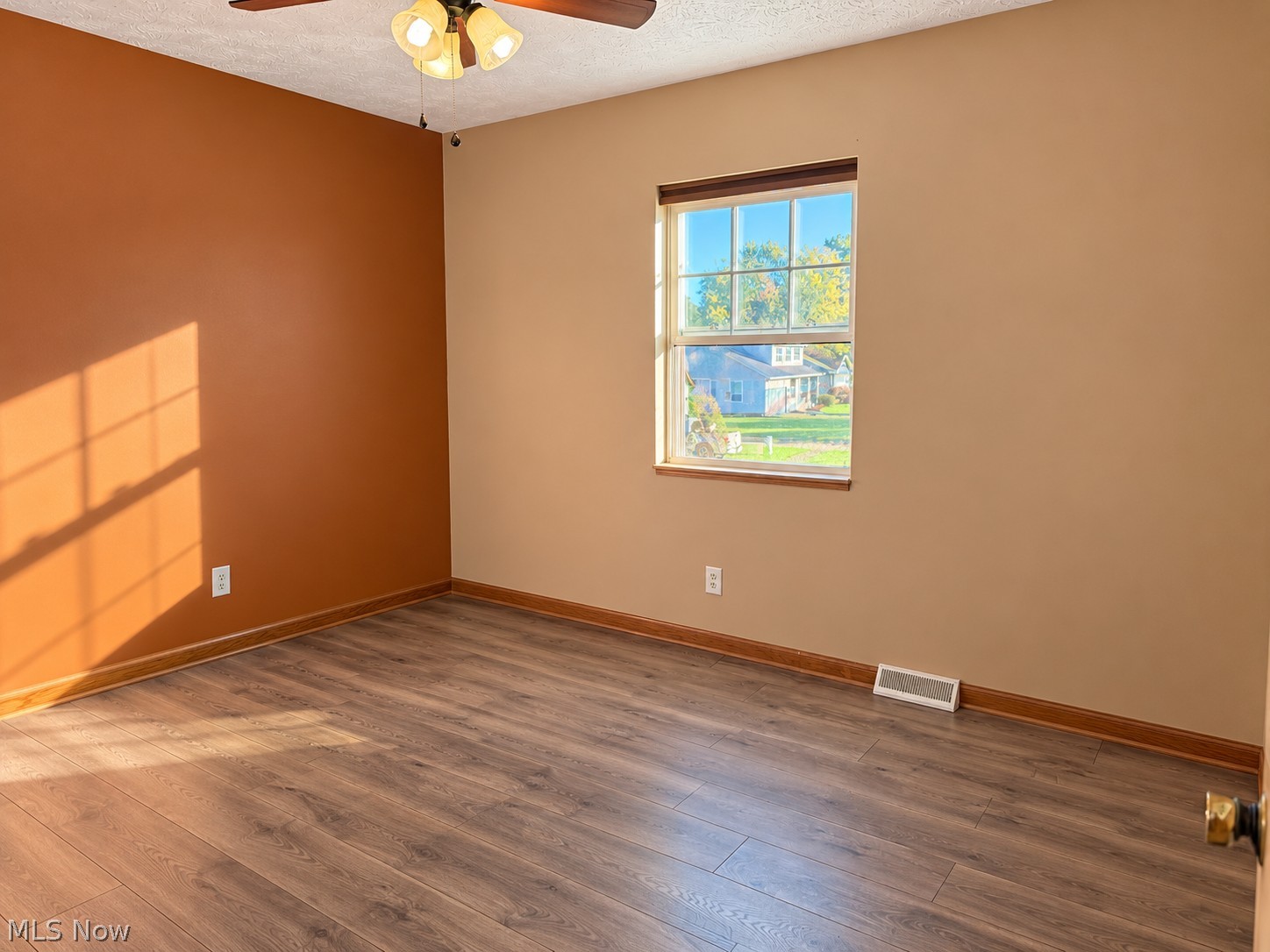 121 Cumberland Court Elyria OH 44035