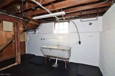 1243 Avondale Road South Euclid OH 44121
