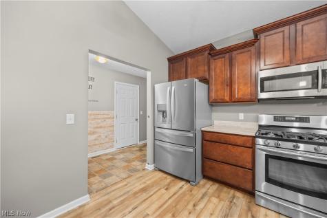 3502 Astor Lane Lorain OH 44053