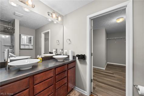 3502 Astor Lane Lorain OH 44053