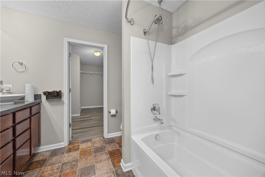 3502 Astor Lane Lorain OH 44053