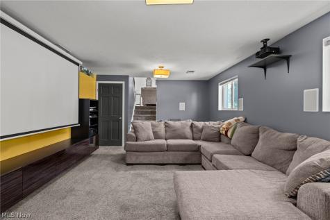 427 Brian Drive Tallmadge OH 44278