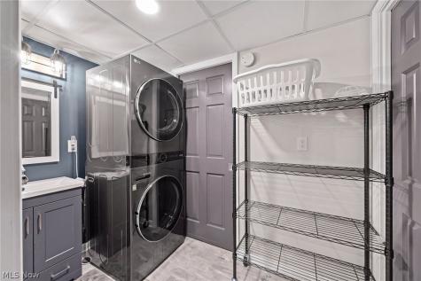 427 Brian Drive Tallmadge OH 44278