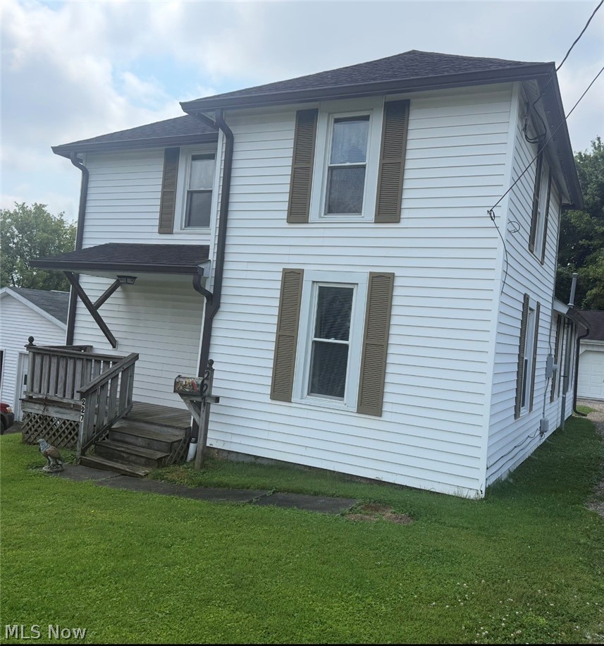227 Race Street Roseville OH 43777