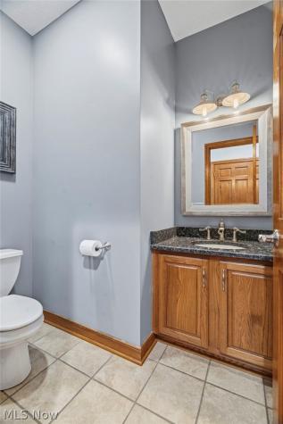 6442 Meadowsweet Avenue NW Canton OH 44718